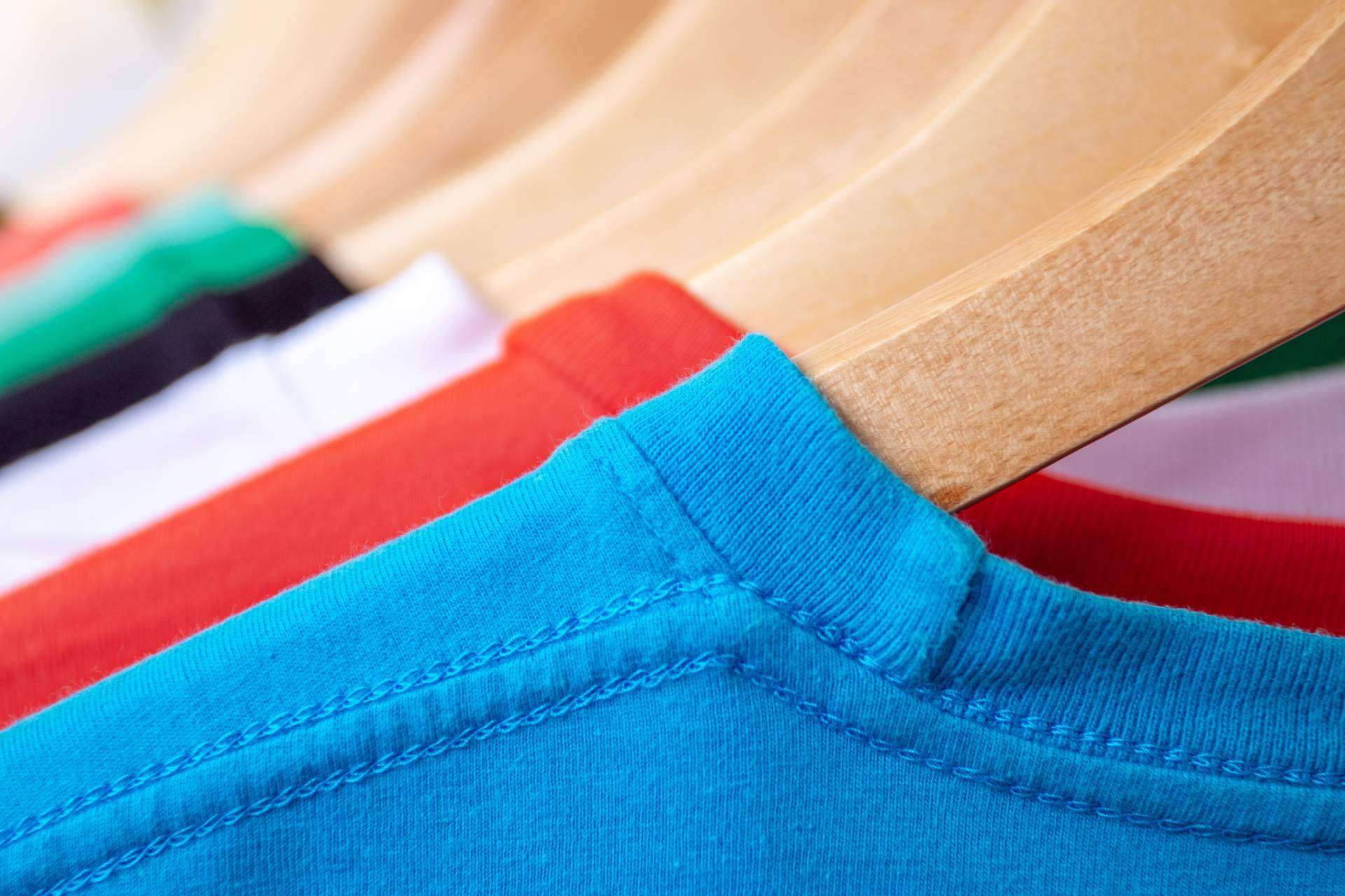 Pegadas, referencia en camisetas personalizadas y merchandising
