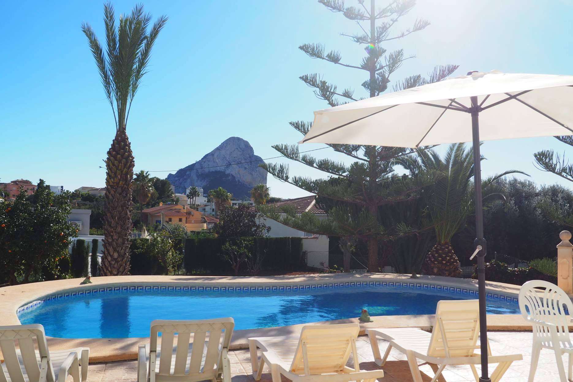 Piscinas privadas y confort, así son las villas en Calpe de Alquileres Agatha Martínez