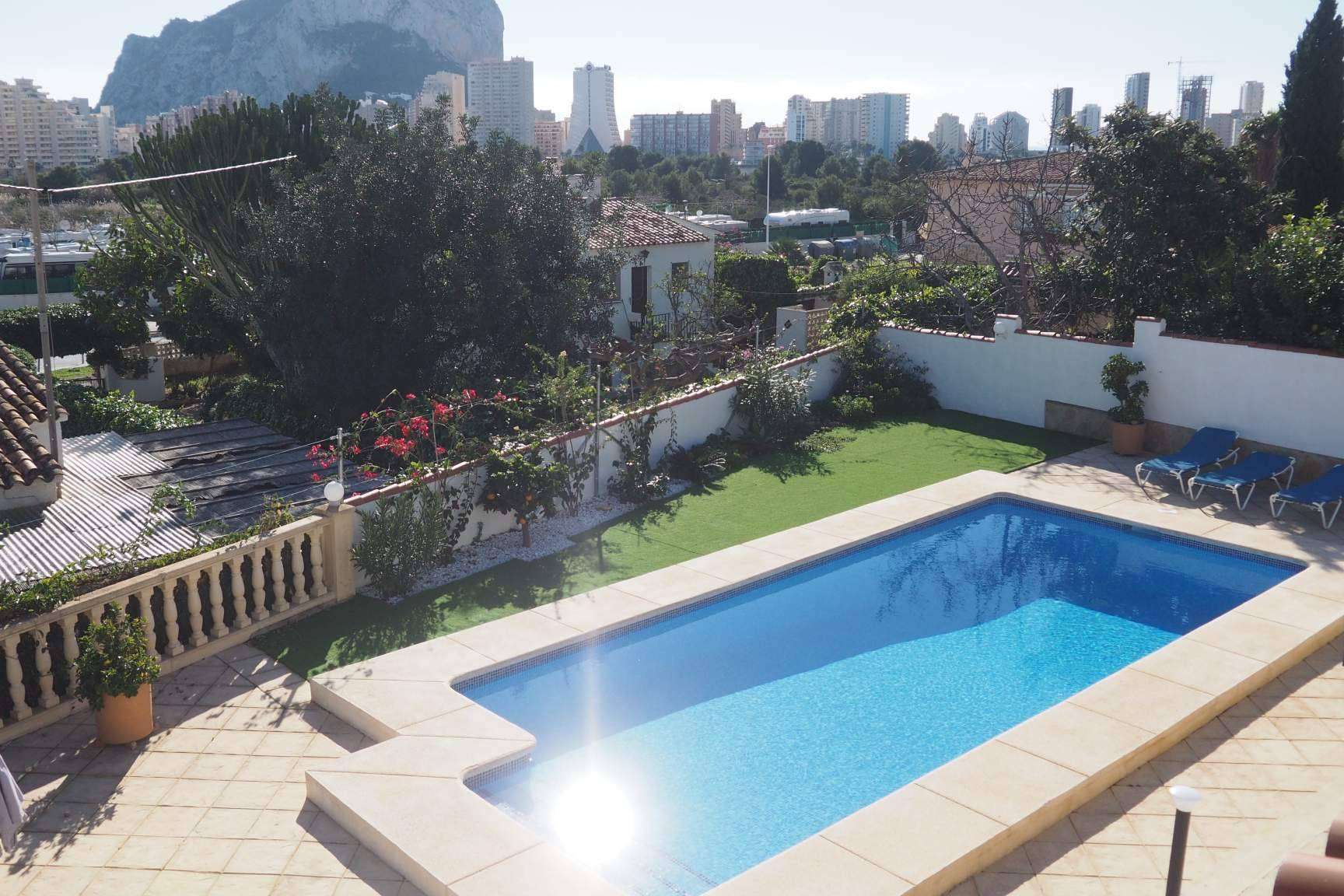 Villas y apartamentos con piscina en Calpe, la propuesta estival de Alquileres Agatha Martínez