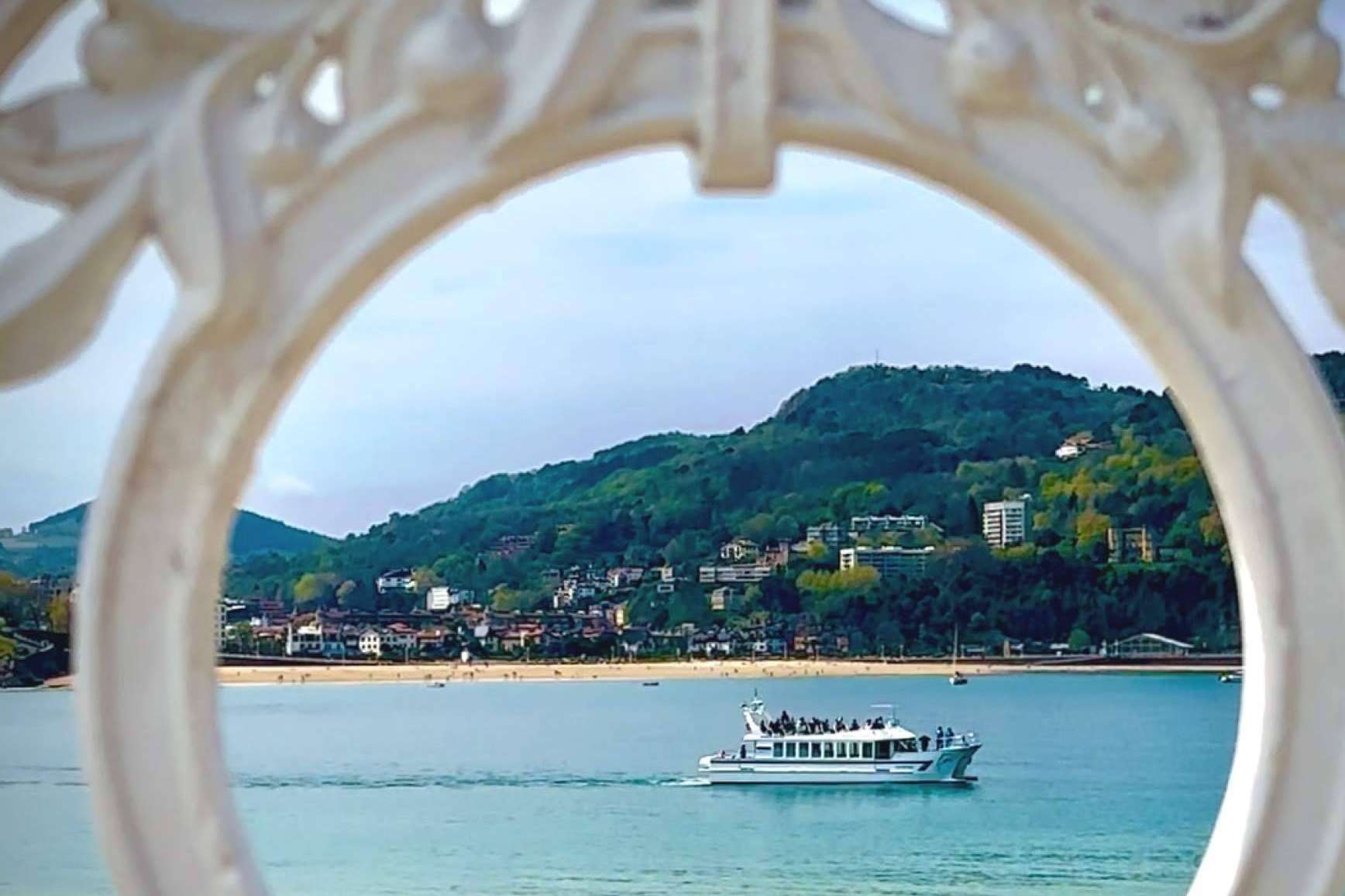 Ya es realidad la navegación en 0 emisiones con el Catamarán Finanzauto Ciudad San Sebastián