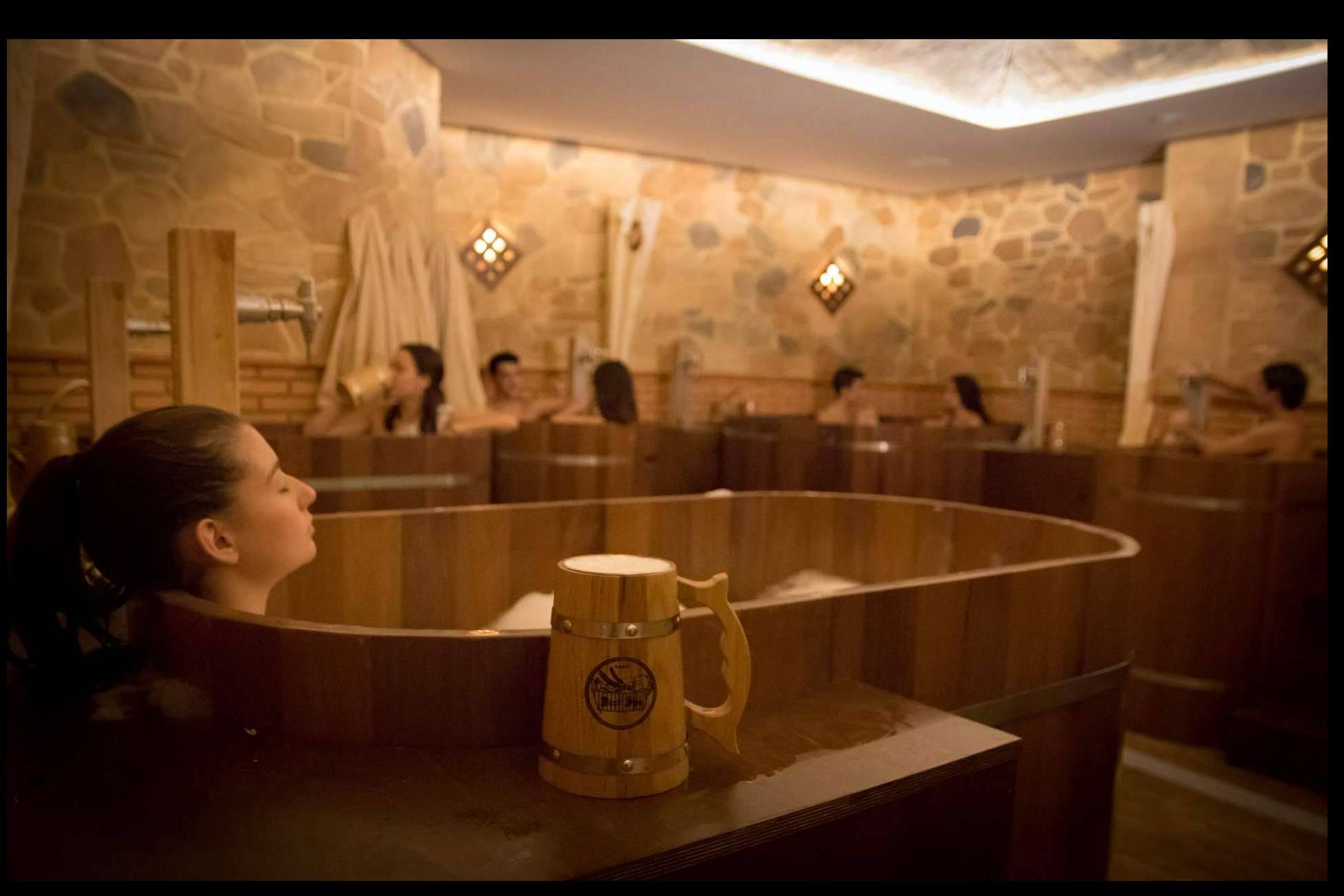 Relajación y cuidado de la piel, el Beer Spa se consolida como el plan estrella de los días calurosos