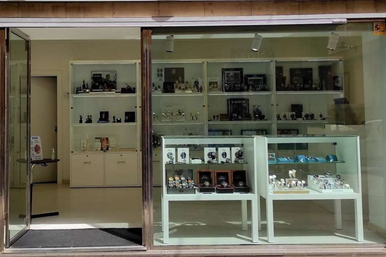 Elegance consolida su oferta de relojería y joyería con asesoramiento personalizado en Santa Cruz de Tenerife