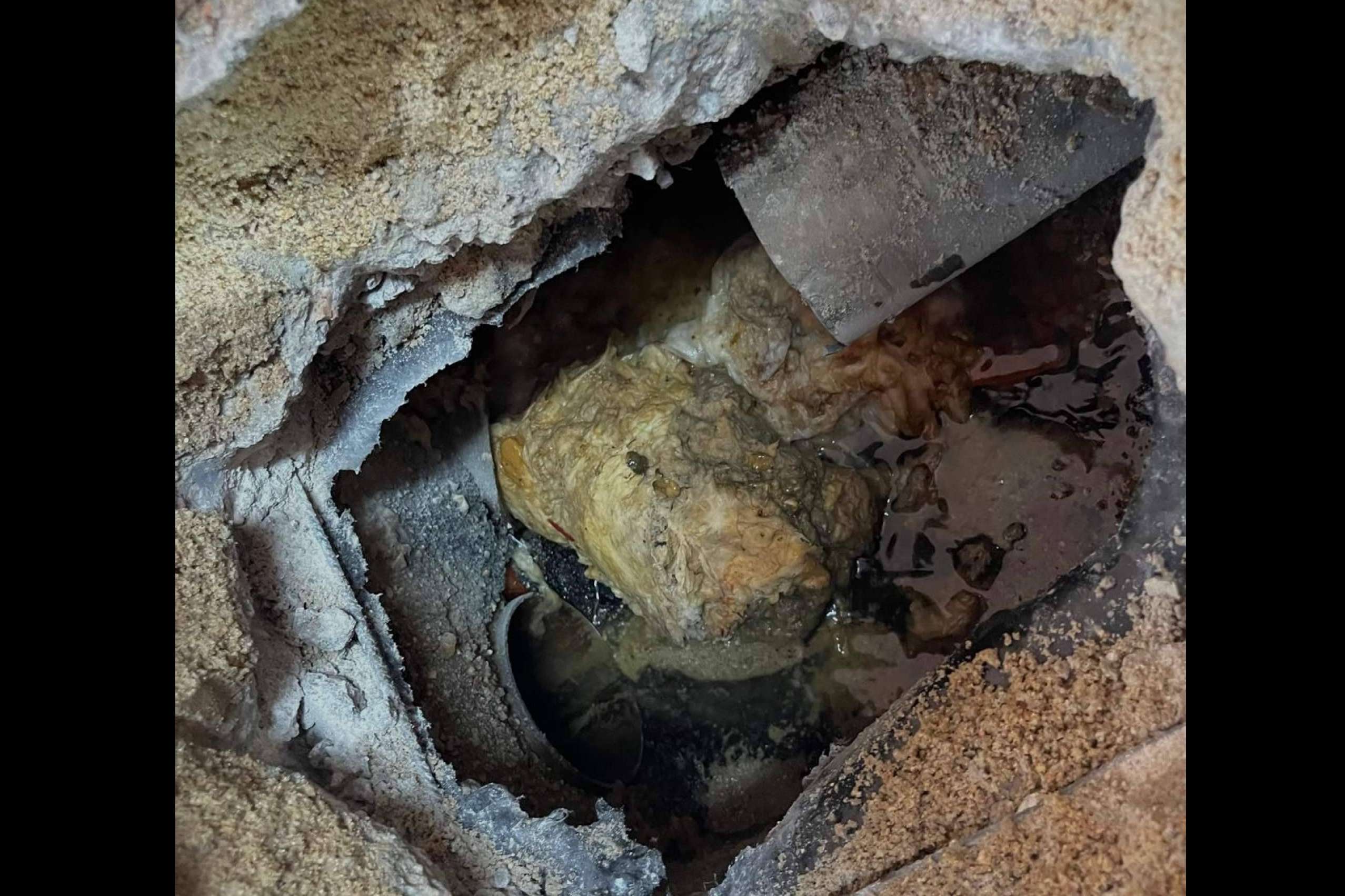 Desatascos urgentes; Atasca2 garantiza rapidez, eficacia y experiencia