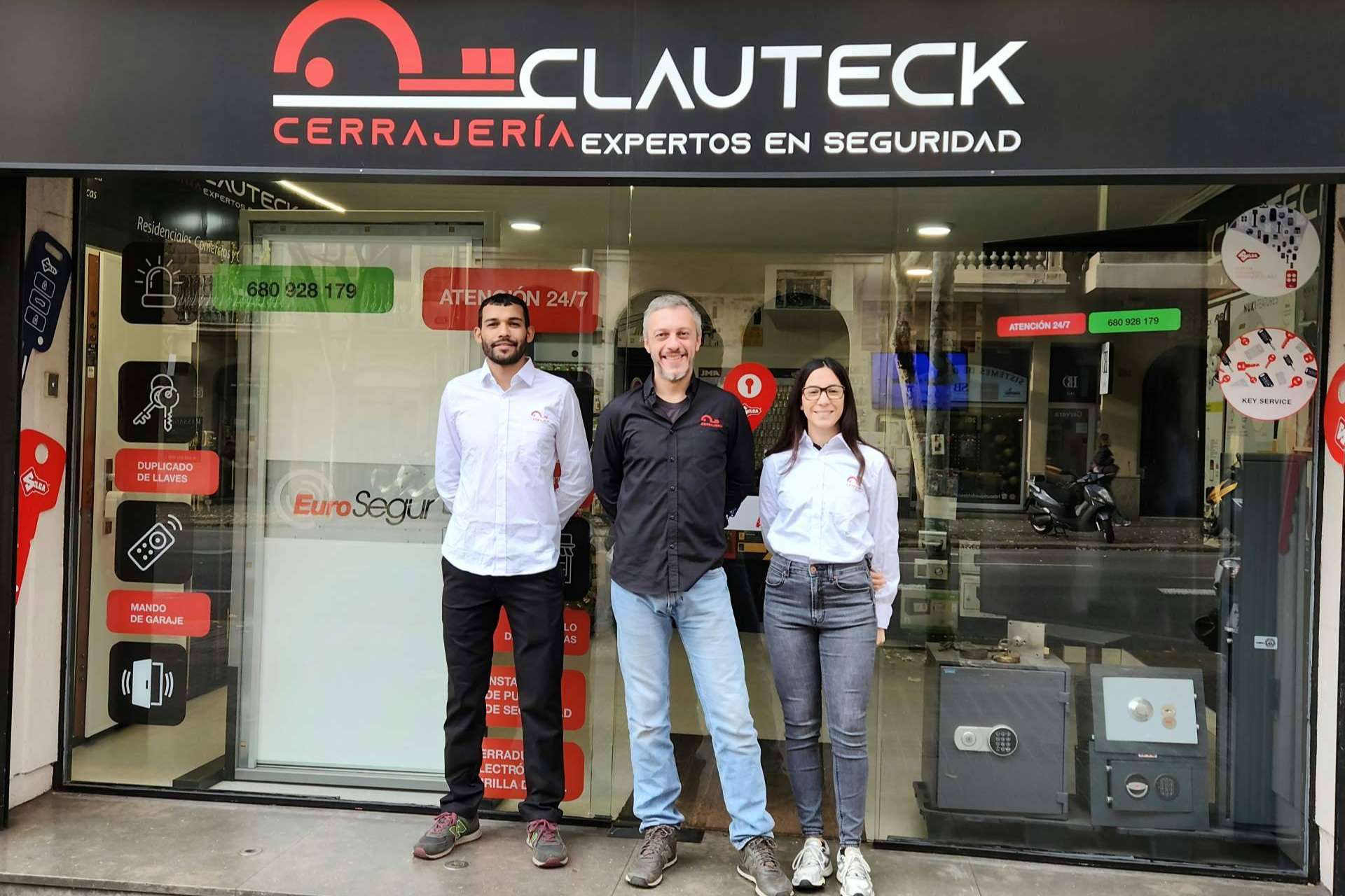 Cerrajeros Clauteck 24 horas, servicio permanente para situaciones de urgencia en Barcelona