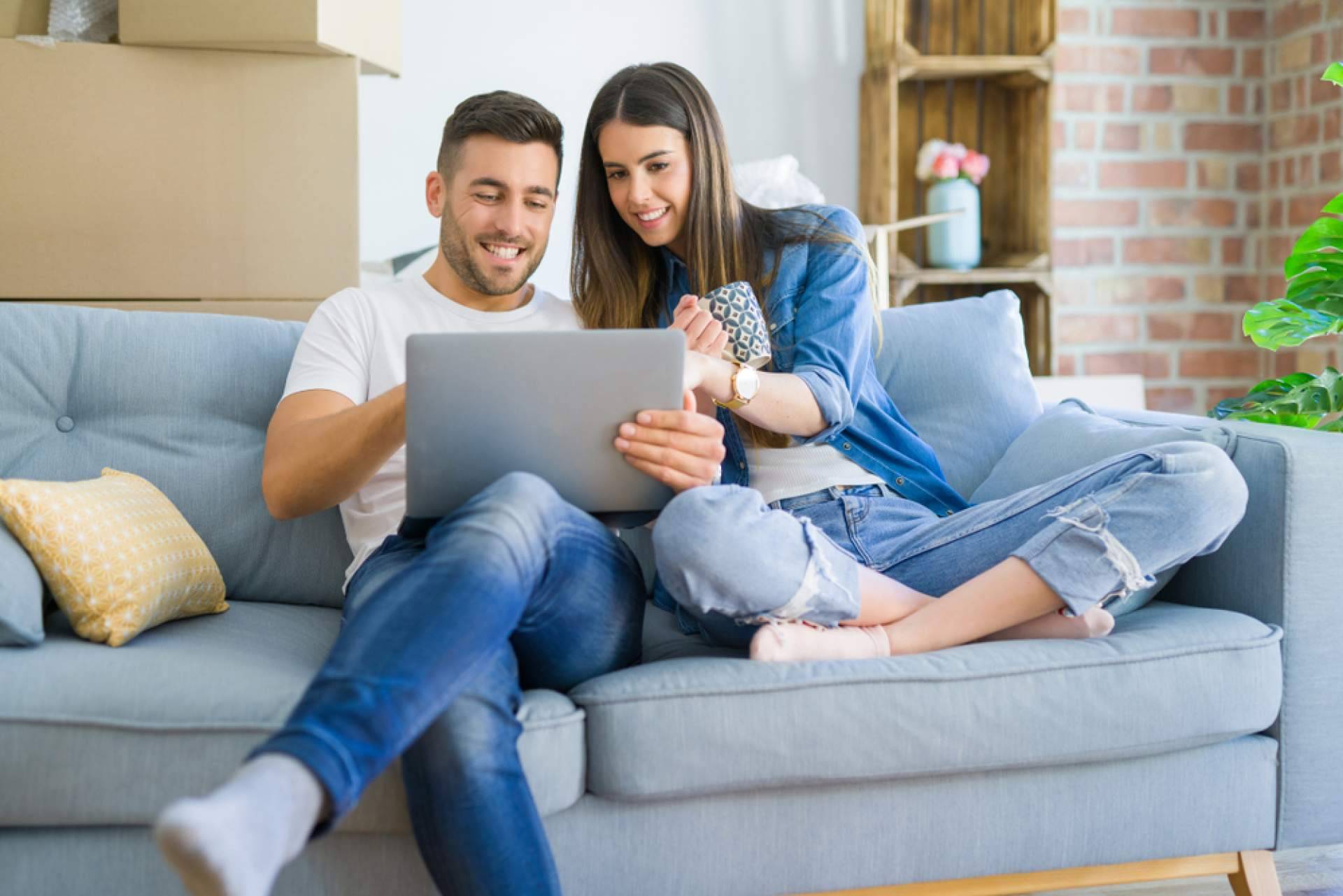 La Tienda HOME renueva su web para que comprar sofás sea más sencillo que núnca