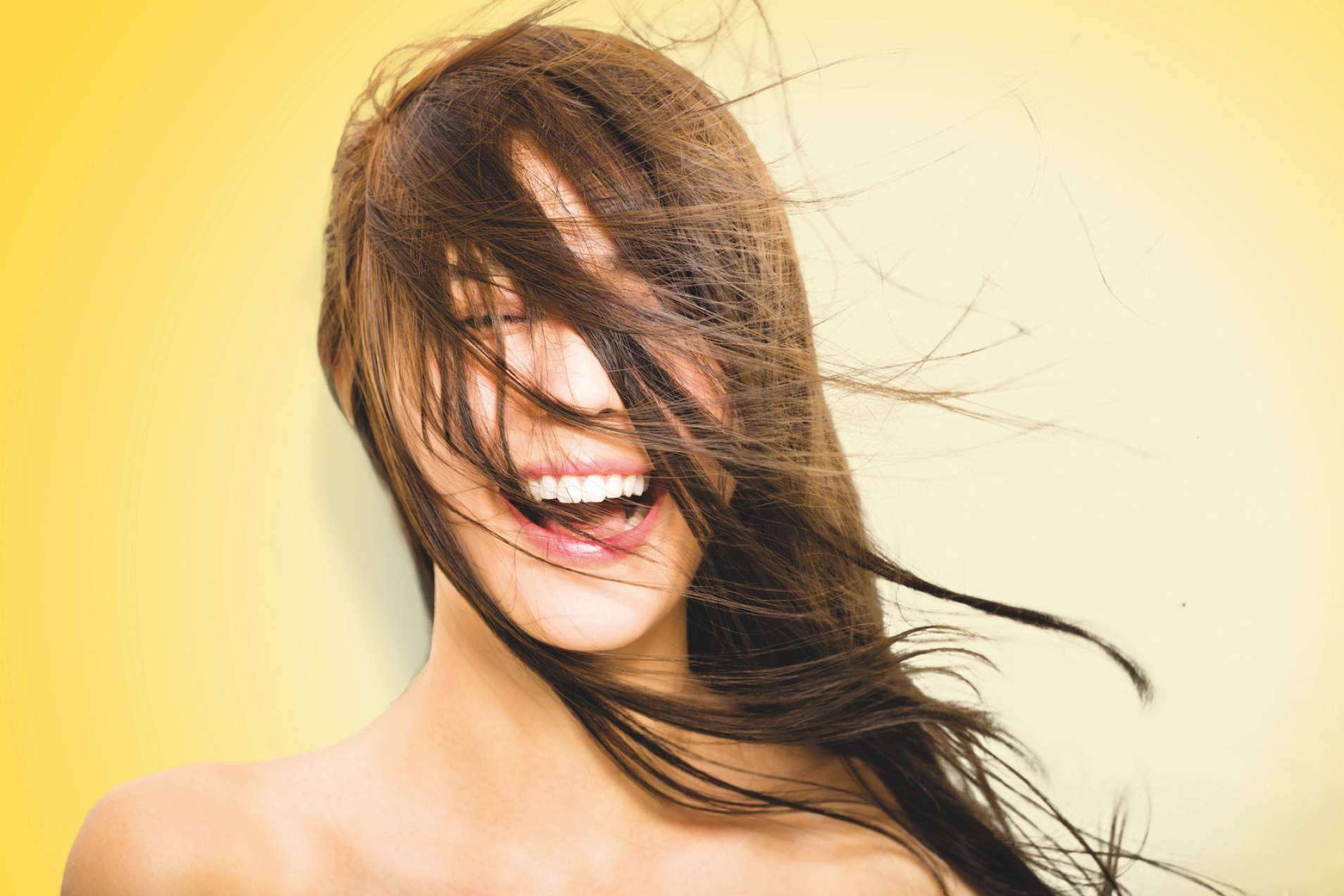 Todo sobre la caída del cabello tras el parto; causas, duración y tratamientos recomendados