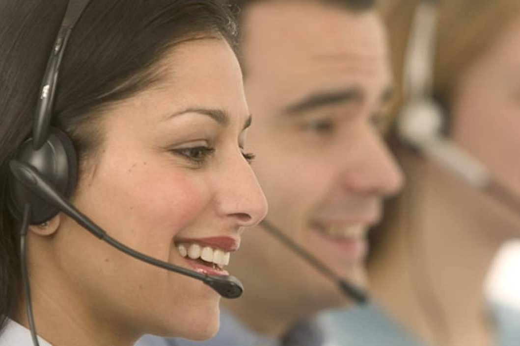 SVAE ofrece atención telefónica profesional y personalizada para clínicas, despachos y hostelería