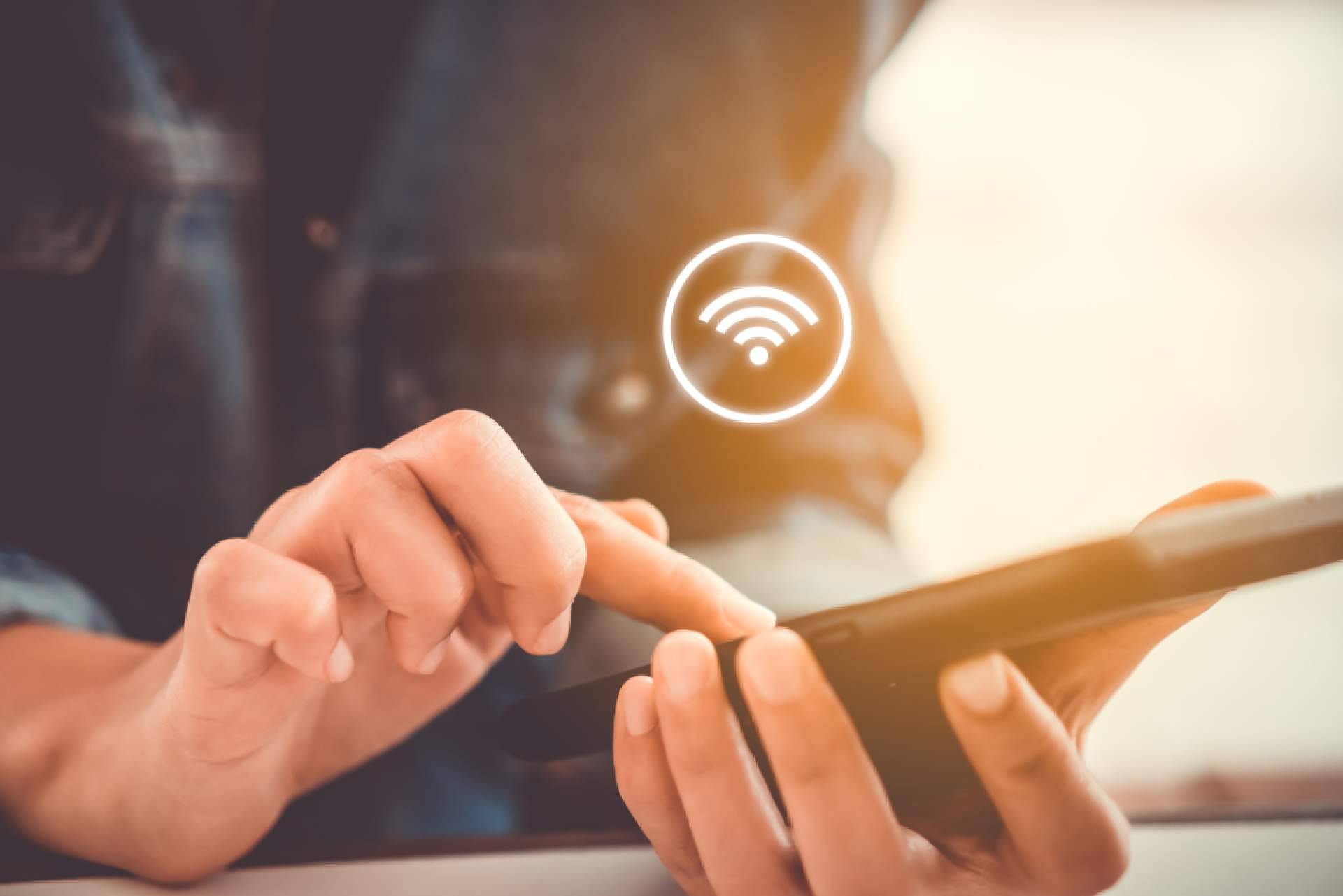 Lamartel instala redes informáticas WIFI en Madrid para empresas con servicio llave en mano