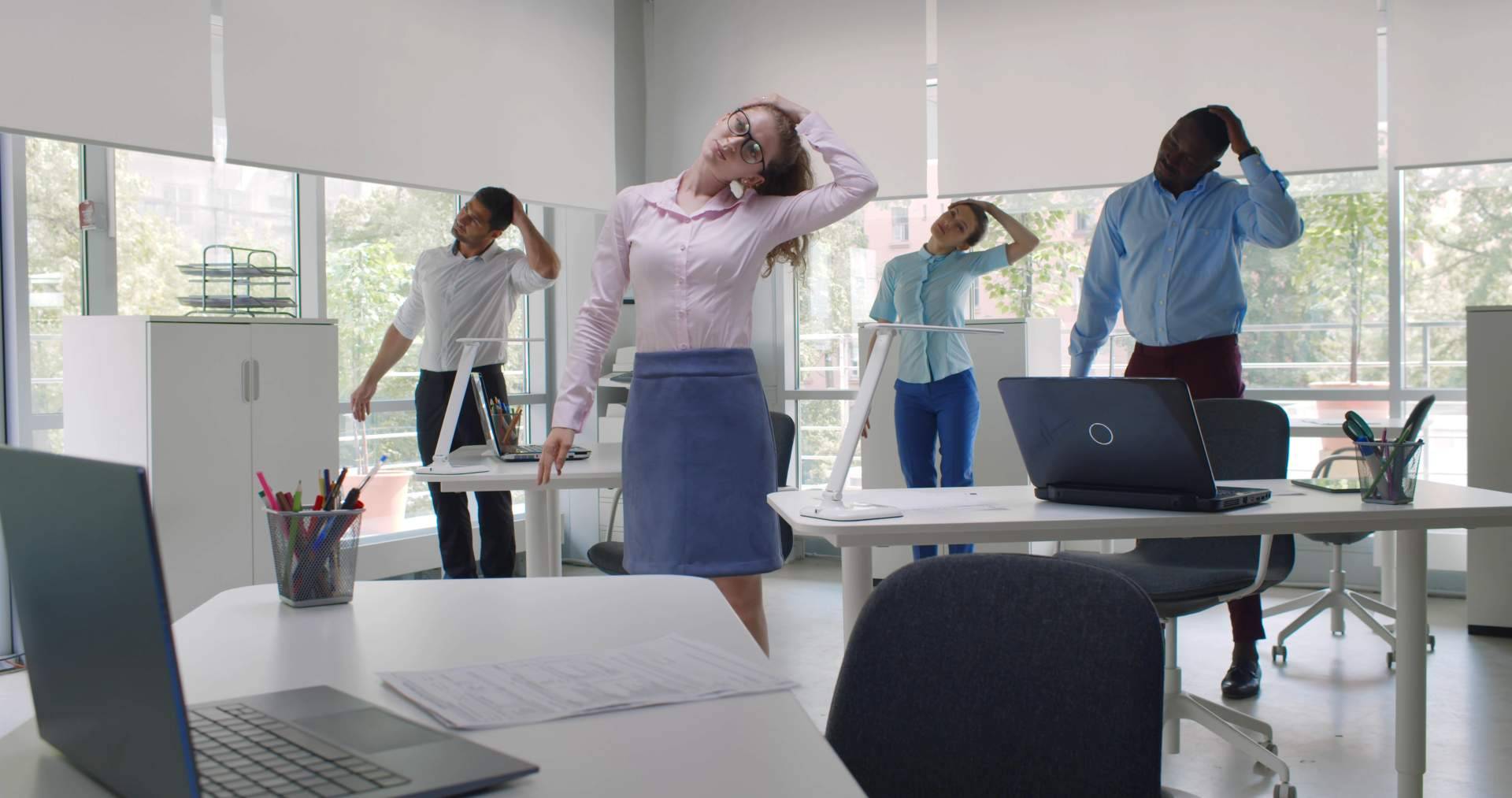 WellWo impulsa la higiene postural en el trabajo con ejercicios clave para prevenir molestias físicas