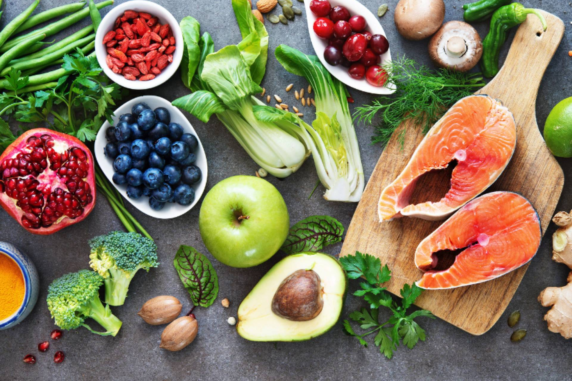 Experto en Psiconeuroinmunología Clínica; ‘Se puede comer saludable sin sufrimiento ni dietas estrictas’