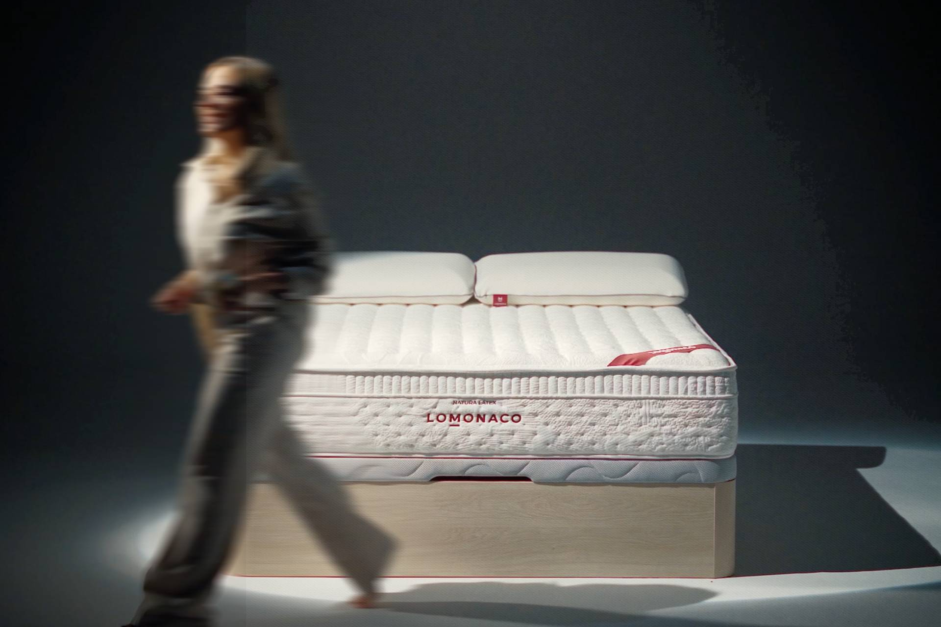 LOMONACO rompe con el caos del blackfriday y reinvidica un descanso consciente